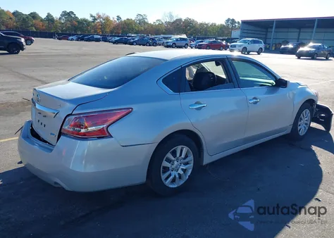 2015 Nissan Altima 2.5 S from USA, damaged, VIN 1N4AL3AP7FN375183